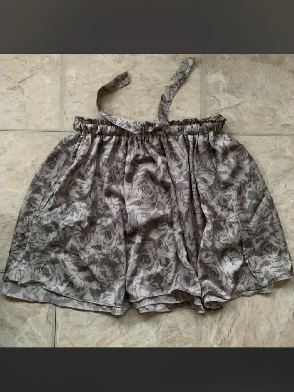 Aritzia Talula Silver Floral High Rise Skirt Skort Shorts Grey Mini Vintage Gray